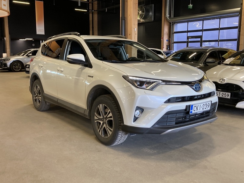 Toyota RAV4 vaihtoauto