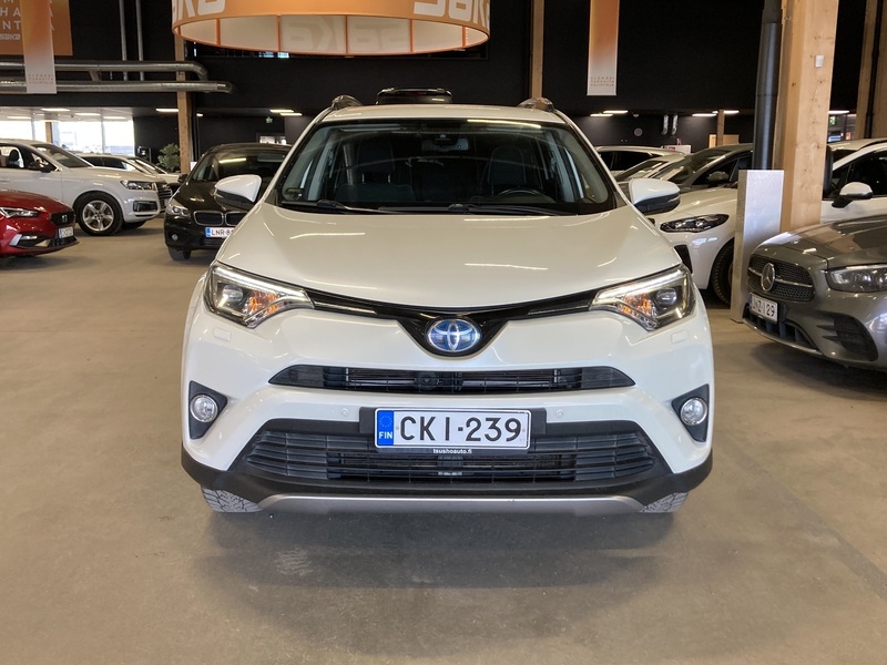 Toyota RAV4 vaihtoauto