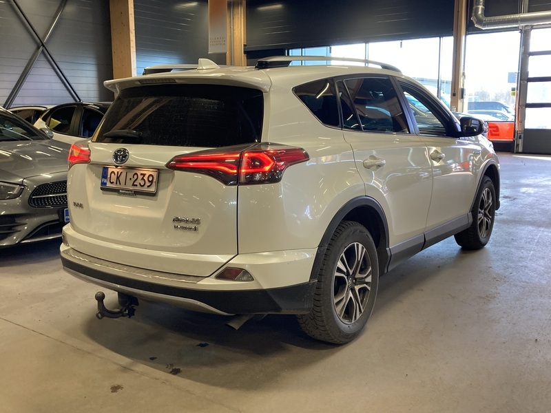 Toyota RAV4 vaihtoauto