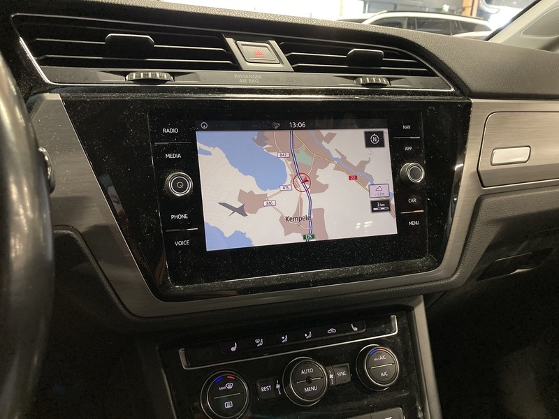 Volkswagen Touran vaihtoauto