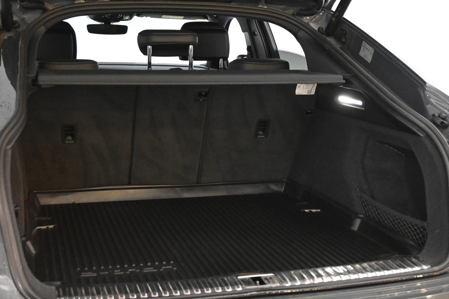 Audi Q8 e-tron vaihtoauto