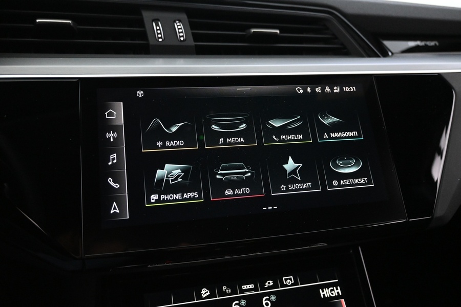 Audi Q8 e-tron vaihtoauto