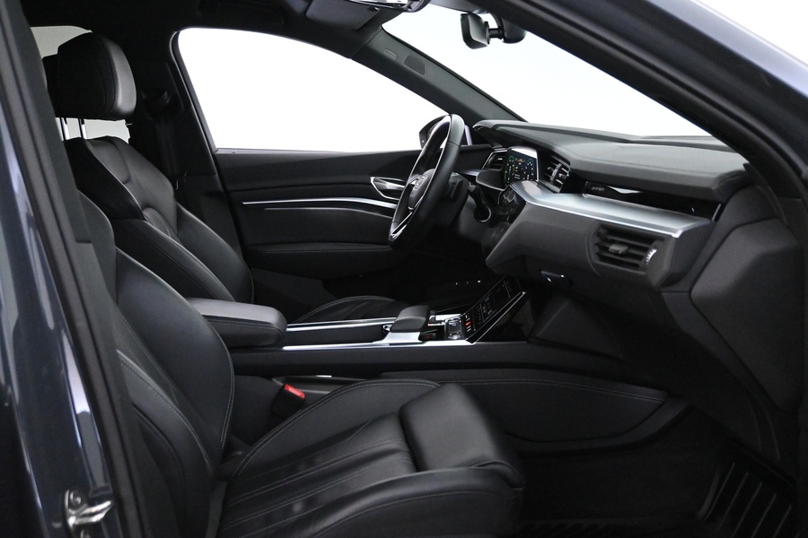 Audi Q8 e-tron vaihtoauto