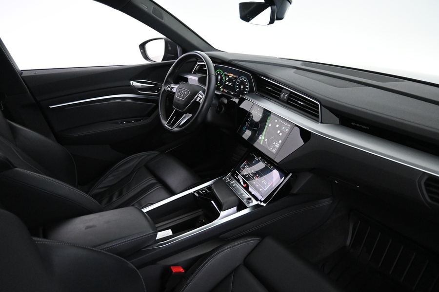 Audi Q8 e-tron vaihtoauto