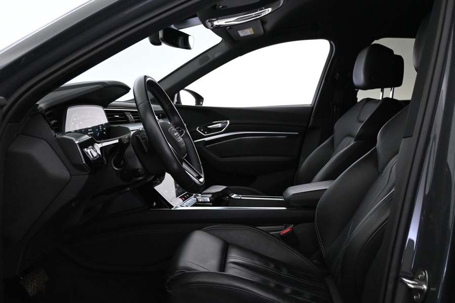 Audi Q8 e-tron vaihtoauto