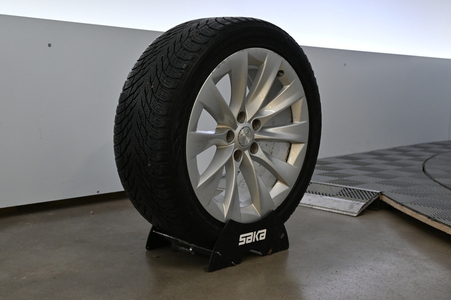 Tesla Model S vaihtoauto