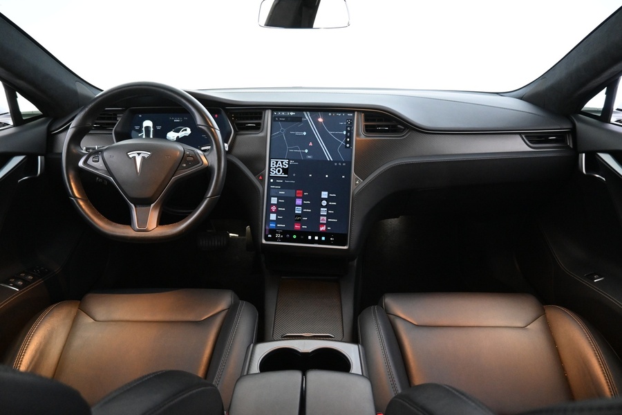 Tesla Model S vaihtoauto