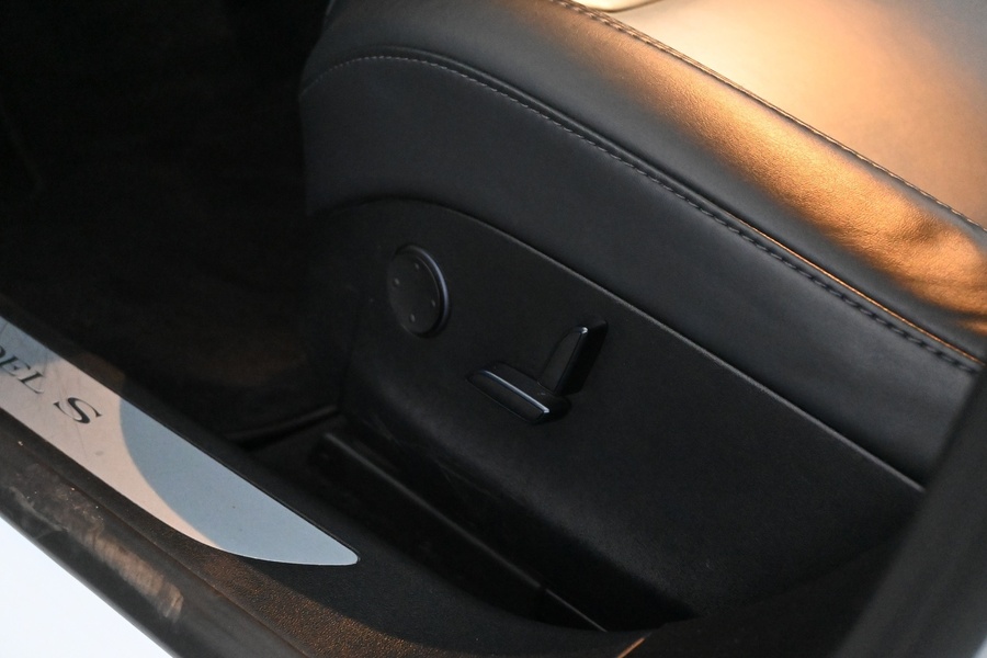 Tesla Model S vaihtoauto