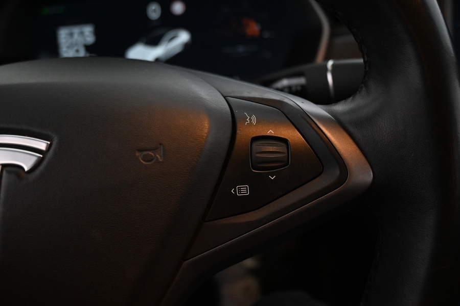 Tesla Model S vaihtoauto