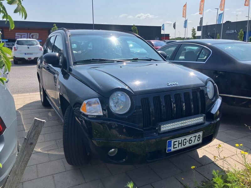 Jeep Compass vaihtoauto