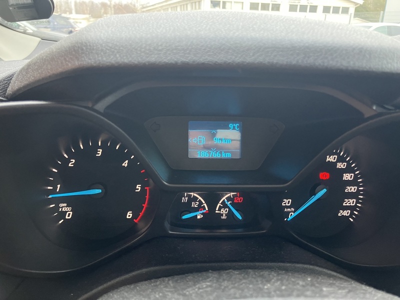 Ford Grand Tourneo Connect vaihtoauto