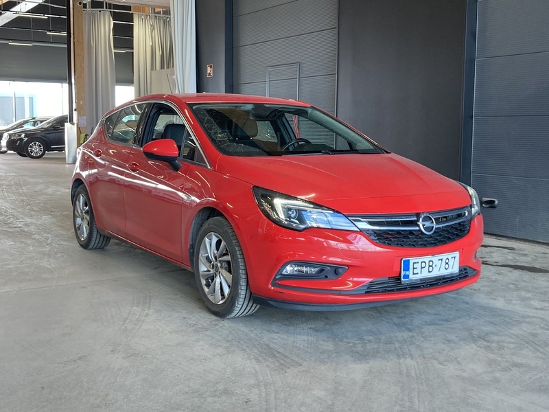 Opel Astra vaihtoauto