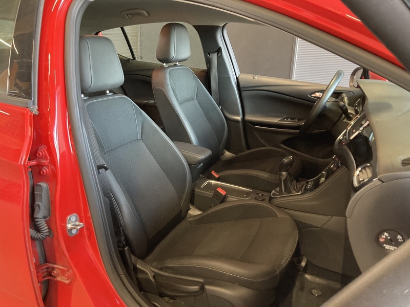 Opel Astra vaihtoauto