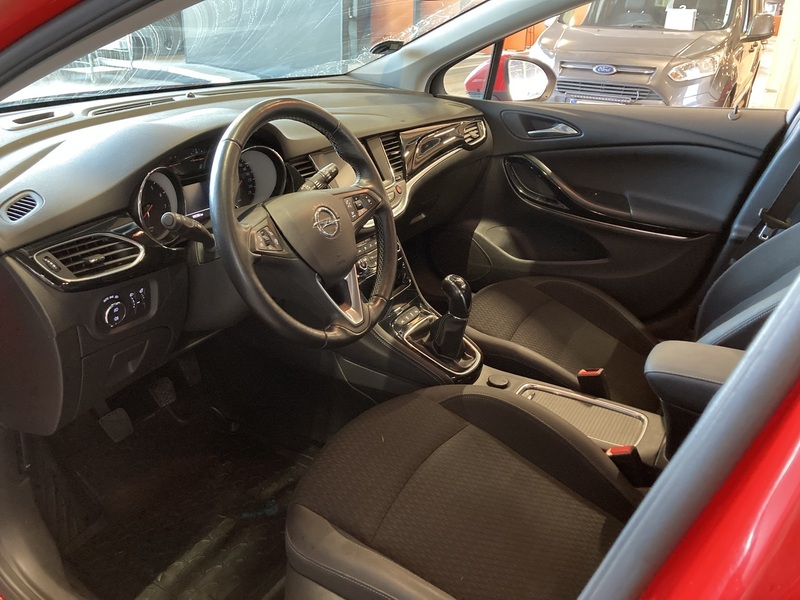 Opel Astra vaihtoauto