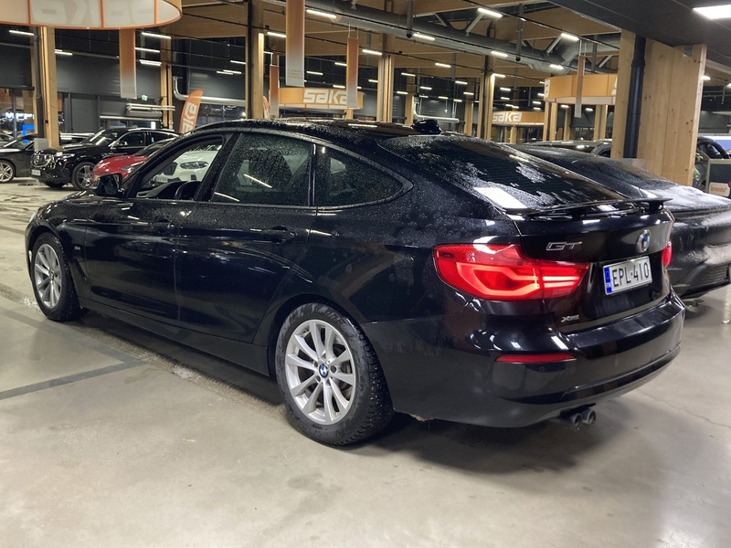BMW 330 vaihtoauto