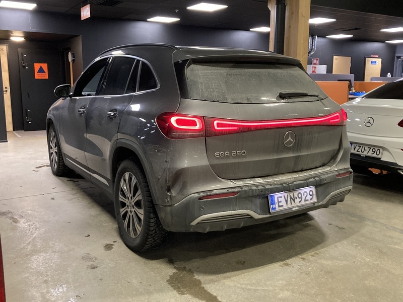 Mercedes-Benz EQA vaihtoauto
