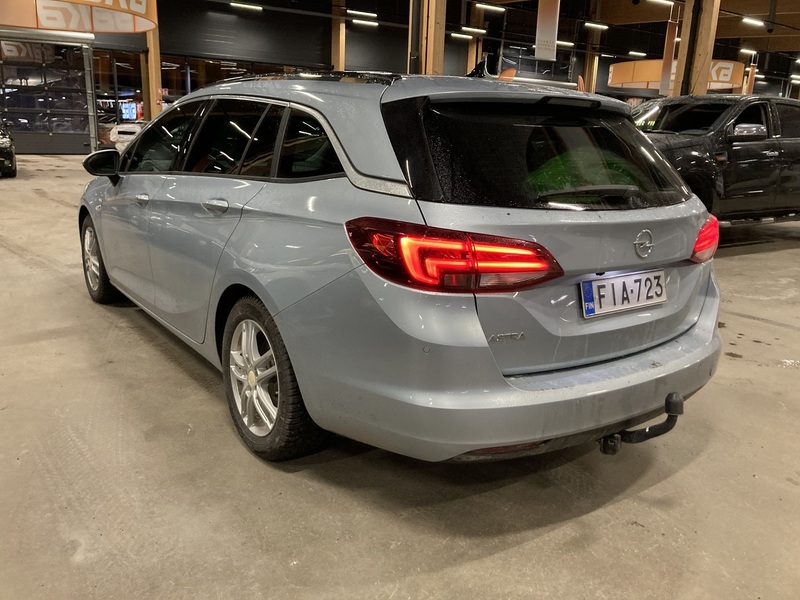 Opel Astra vaihtoauto