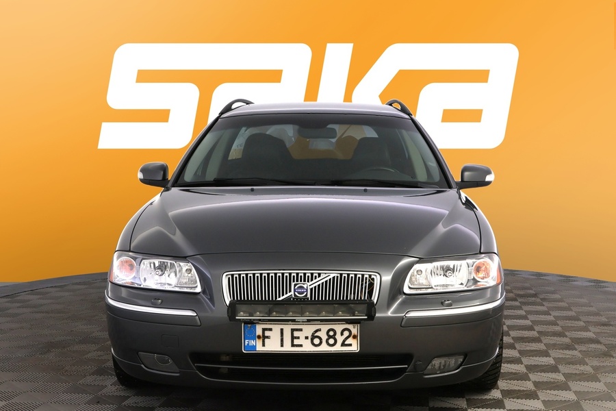 Volvo V70 vaihtoauto