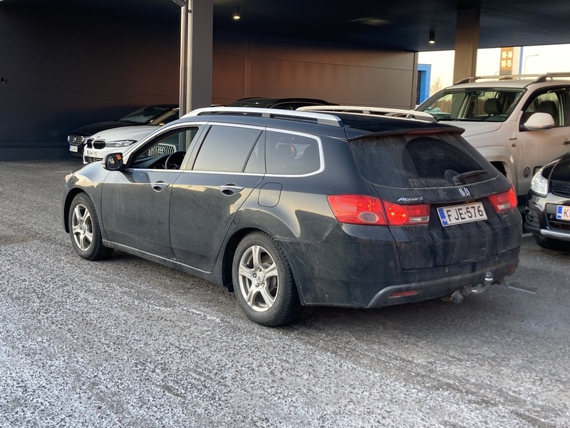 Honda Accord vaihtoauto