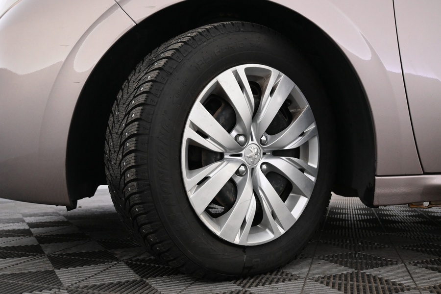 Peugeot 208 vaihtoauto