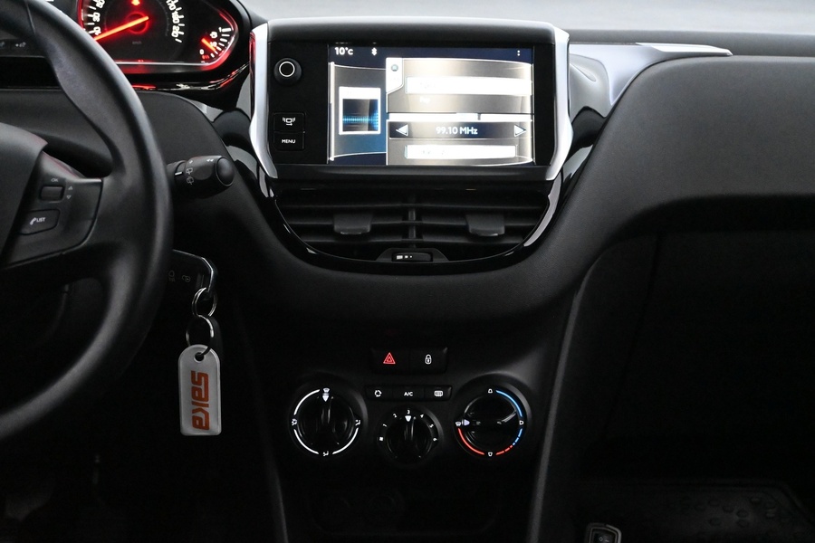 Peugeot 208 vaihtoauto