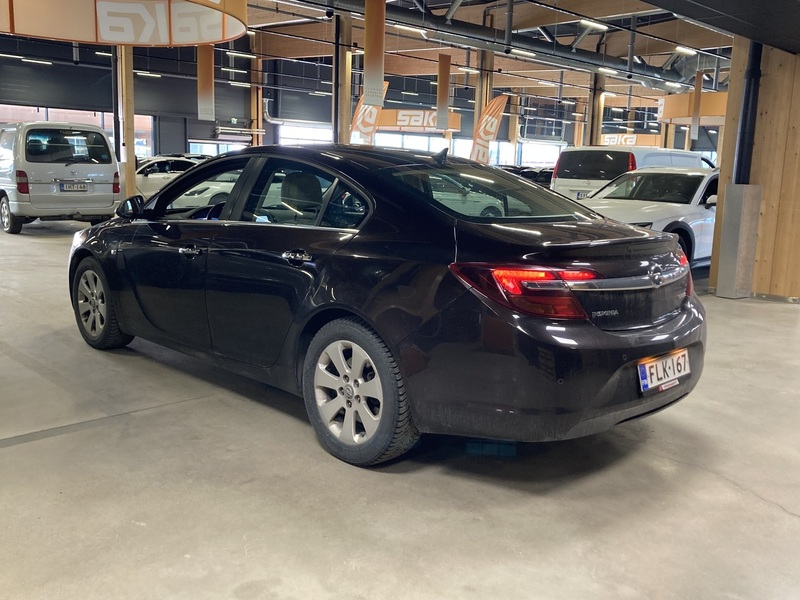 Opel Insignia vaihtoauto