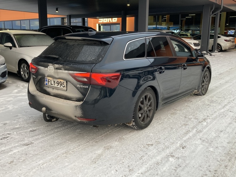 Toyota Avensis vaihtoauto