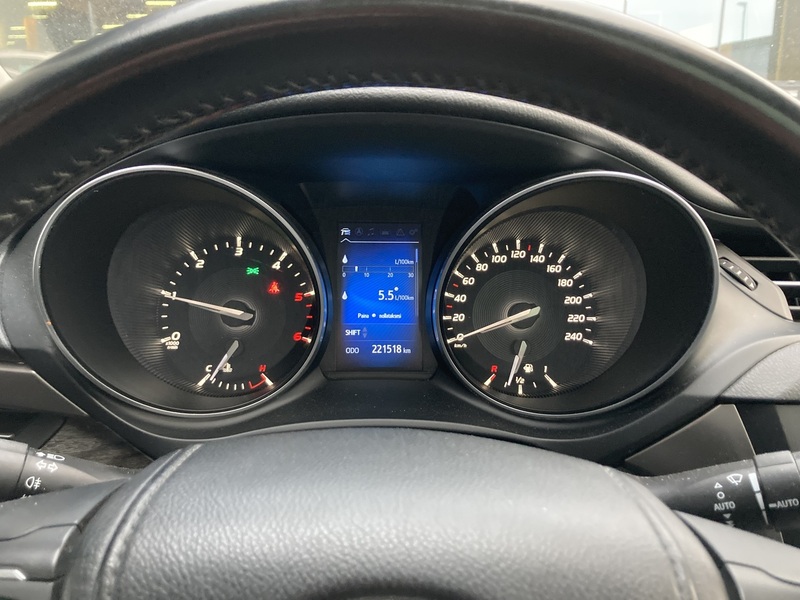 Toyota Avensis vaihtoauto