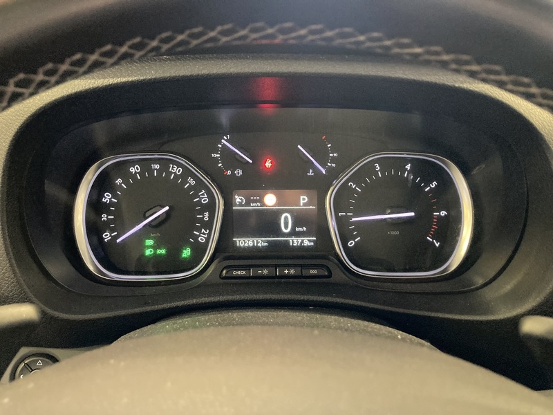 Opel Vivaro vaihtoauto