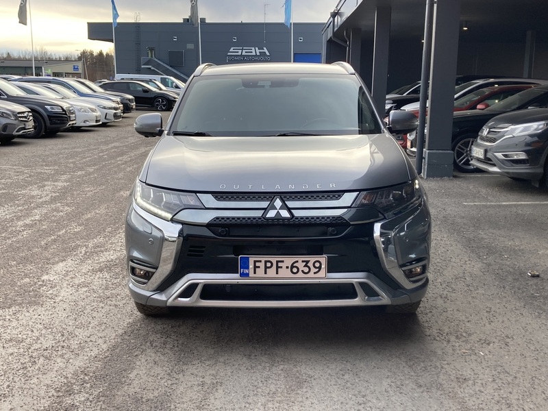 Mitsubishi Outlander PHEV vaihtoauto
