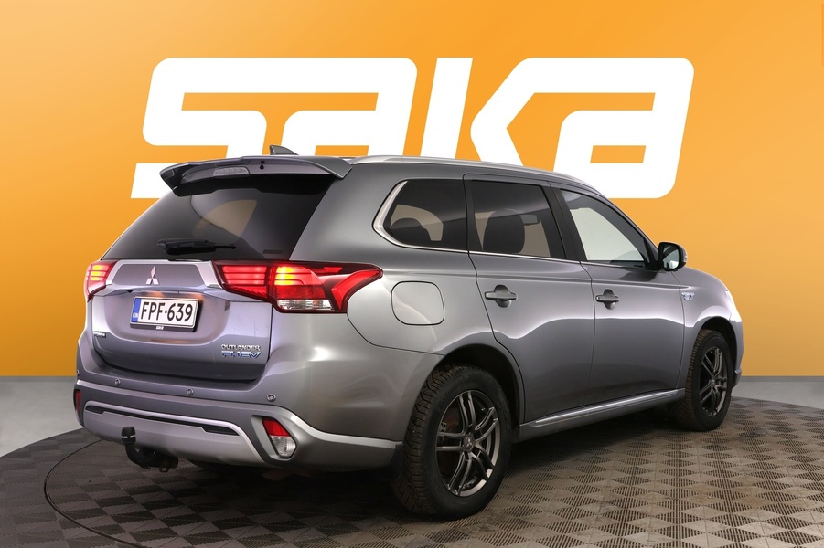 Mitsubishi Outlander PHEV vaihtoauto