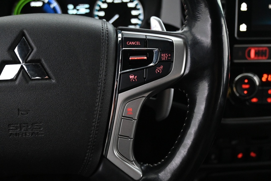 Mitsubishi Outlander PHEV vaihtoauto