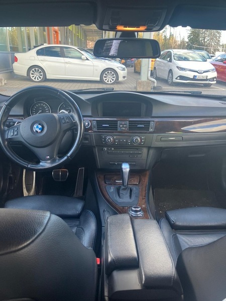 BMW 330 vaihtoauto