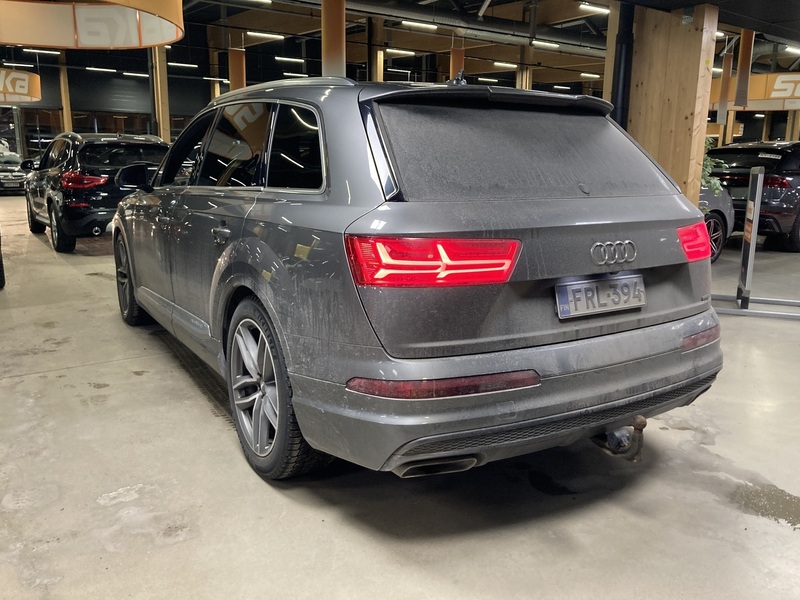 Audi Q7 vaihtoauto