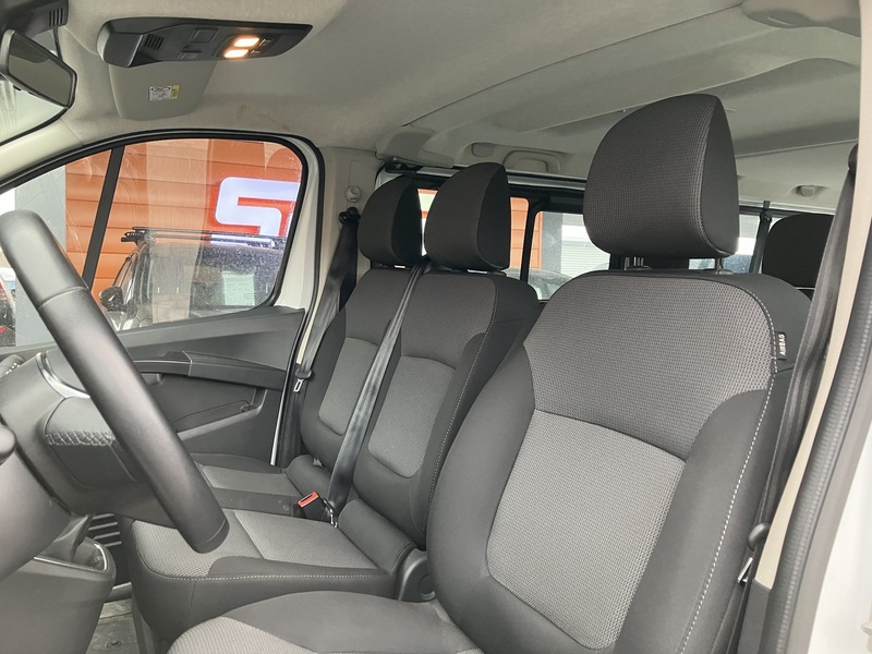 Renault Trafic Combi vaihtoauto