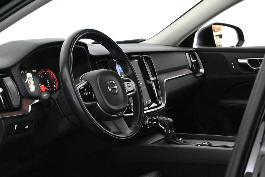 Volvo V60 Cross Country vaihtoauto