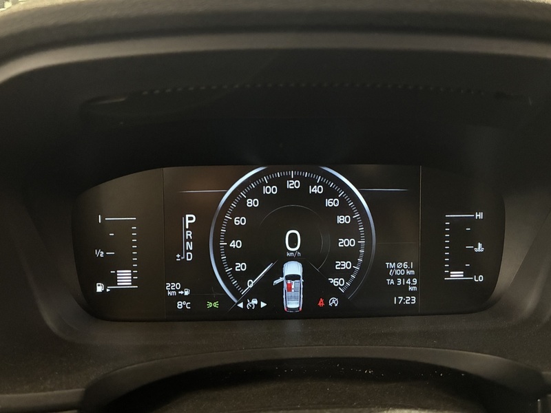 Volvo V90 Cross Country vaihtoauto