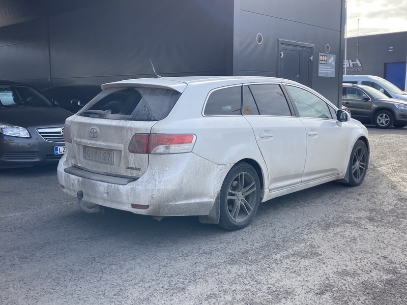 Toyota Avensis vaihtoauto