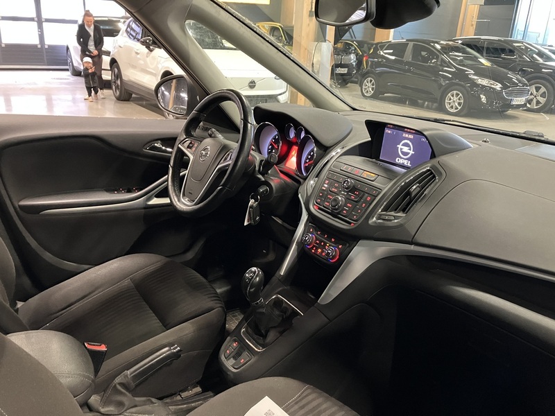 Opel Zafira Tourer vaihtoauto