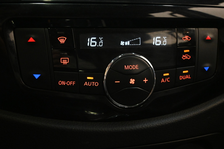 Nissan Navara vaihtoauto