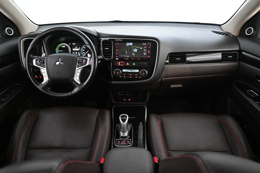 Mitsubishi Outlander PHEV vaihtoauto