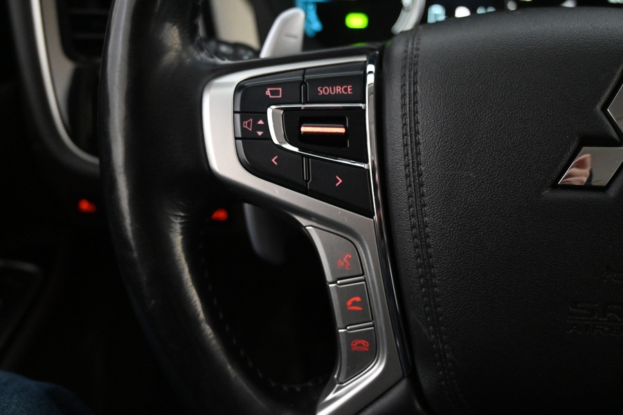 Mitsubishi Outlander PHEV vaihtoauto