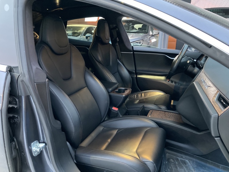 Tesla Model S vaihtoauto