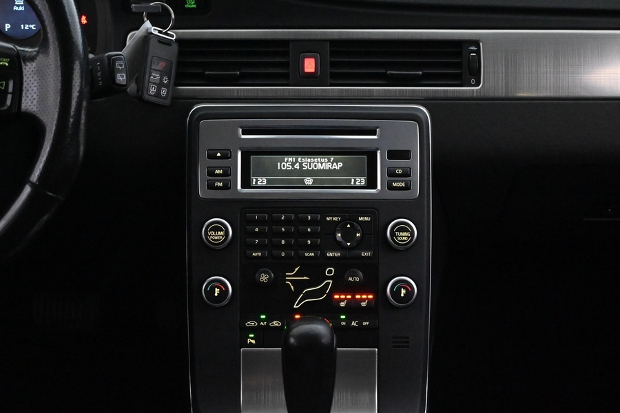 Volvo V70 vaihtoauto