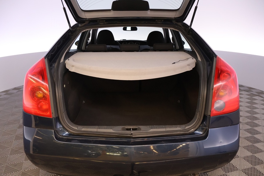 Nissan Primera vaihtoauto