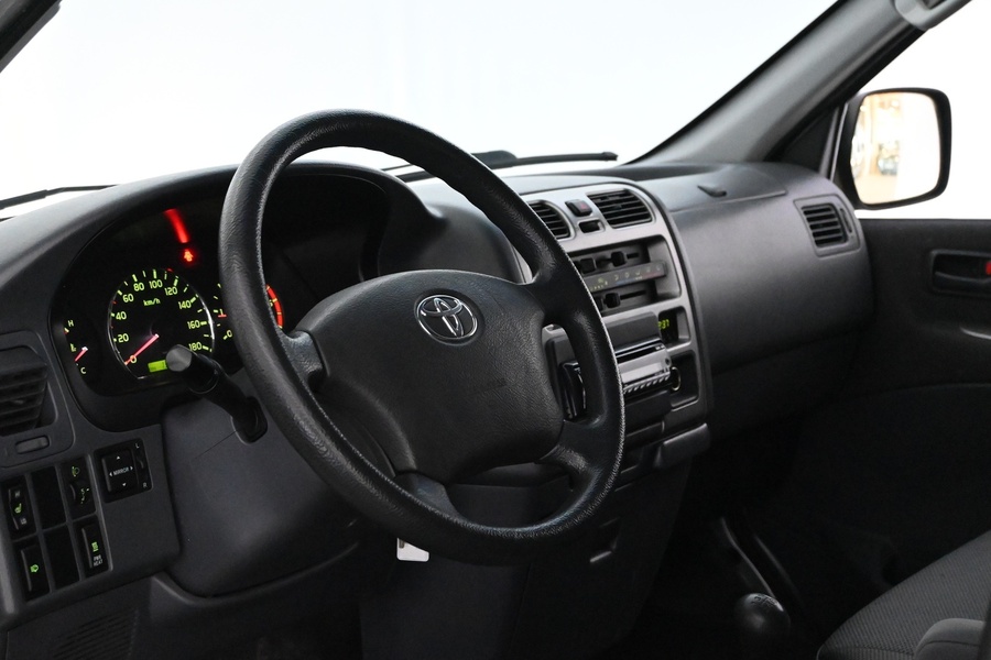 Toyota Hiace vaihtoauto