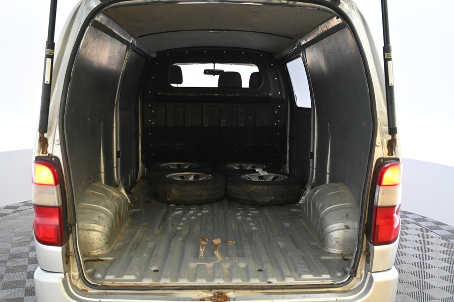 Toyota Hiace vaihtoauto