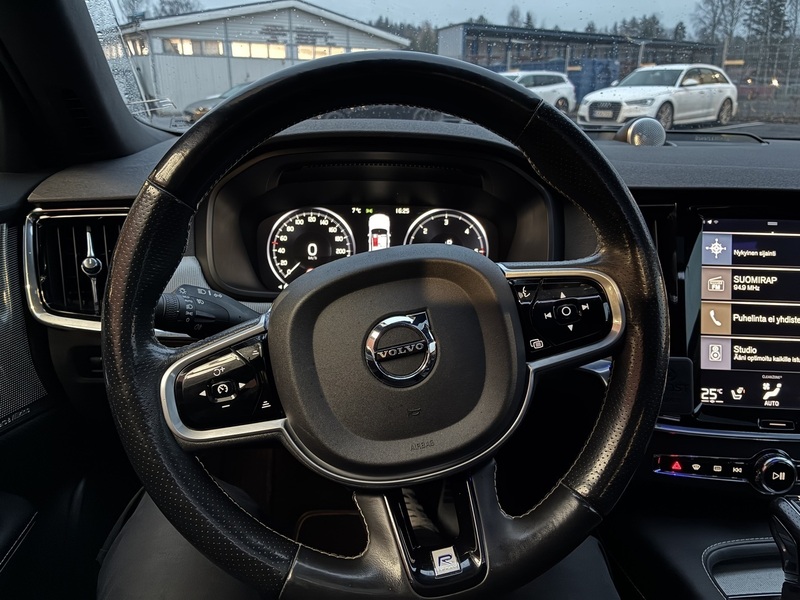 Volvo S90 vaihtoauto