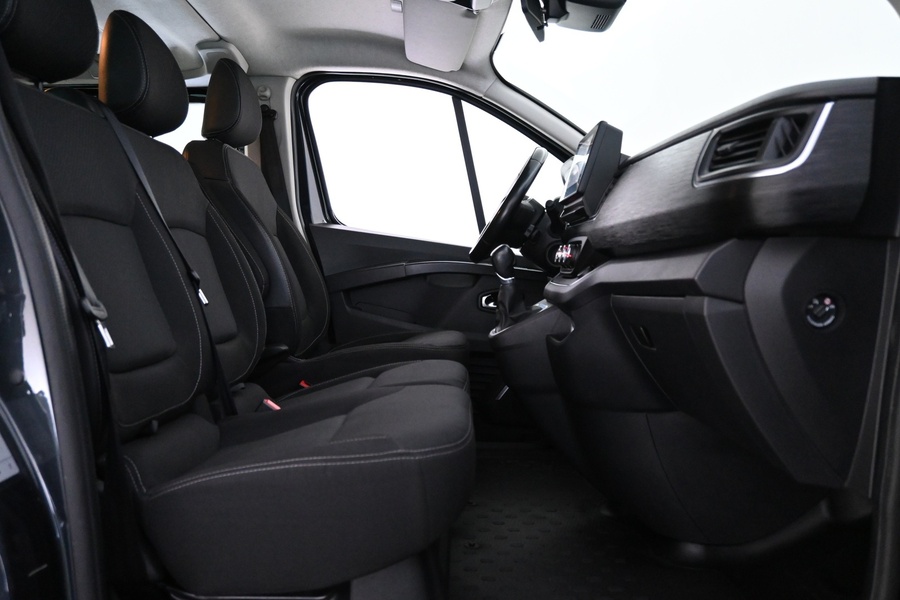 Renault Trafic Combi vaihtoauto