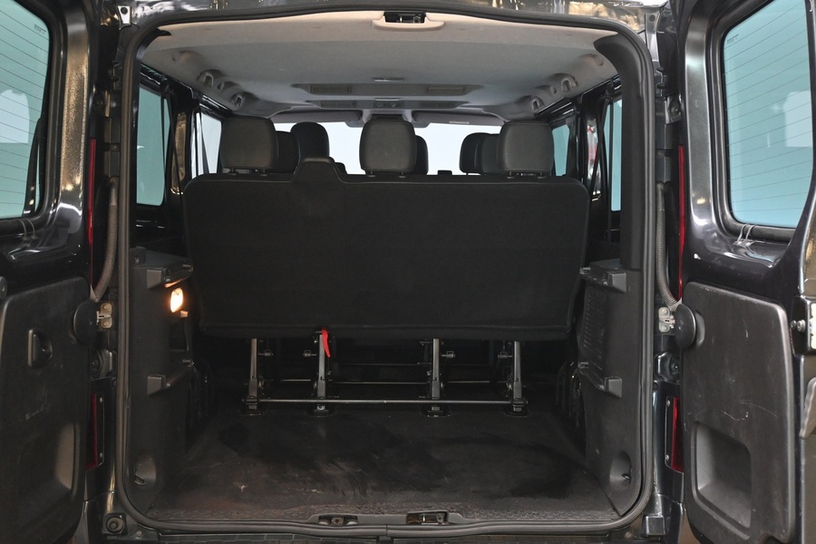 Renault Trafic Combi vaihtoauto